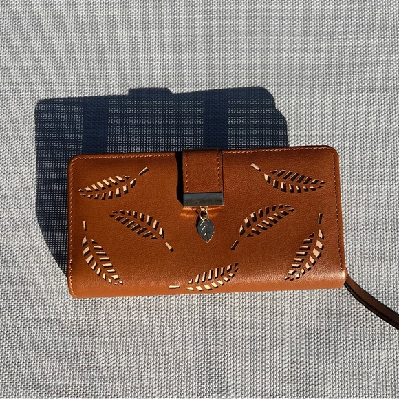 Vagabond Goods “Sea La Vie” brown wallet Wanderlust Beachly Box NIB - Picture 1 of 7